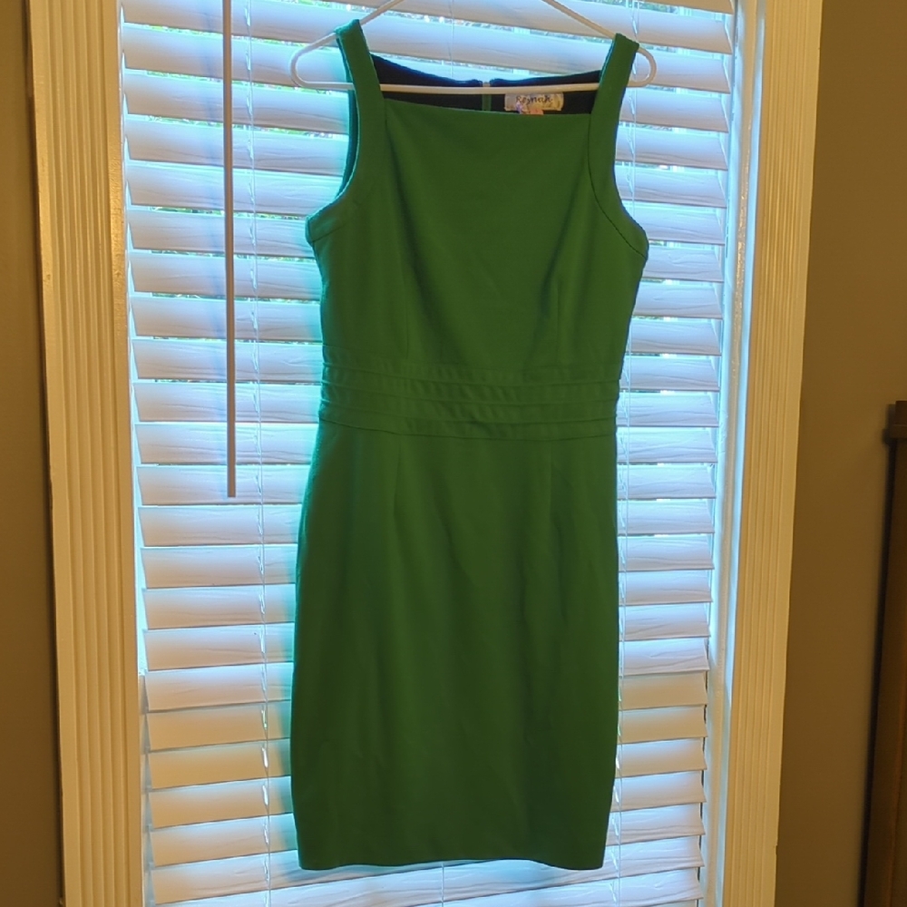 Green Sleeveless Dress